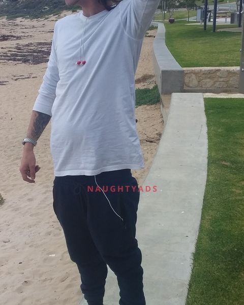 Image of  Male Escort Nivek27