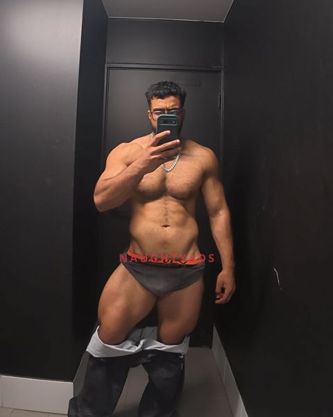 Image of  Male Escort Robin
