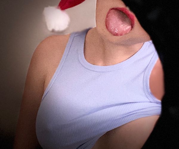 FREE ONLYFANS @Gloryholegarage - FREE ONLYFANS TRIAL at the Glory Hole Garage